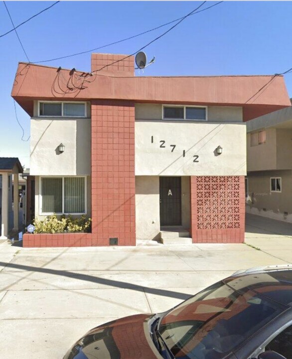 12712 Ramona Ave, Unit c in Hawthorne, CA - Building Photo