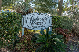 Lakeside Court Condominiums in Myrtle Beach, SC - Building Photo - Building Photo