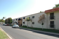 Palmera Apartments in Phoenix, AZ - Foto de edificio - Building Photo