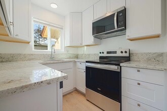 1305 Sylvan Meadows Dr in Modesto, CA - Building Photo - Building Photo