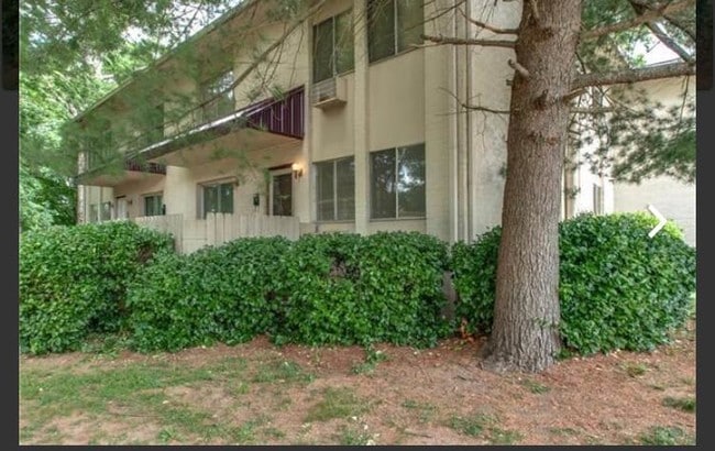 property at 550 Harding Pl