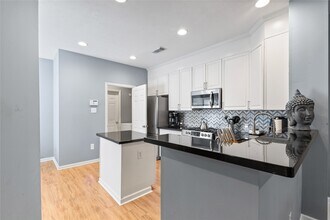 30 Endor Forest Pl in Spring, TX - Building Photo - Building Photo