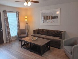 8402-8404 Fathom Cir in Austin, TX - Building Photo