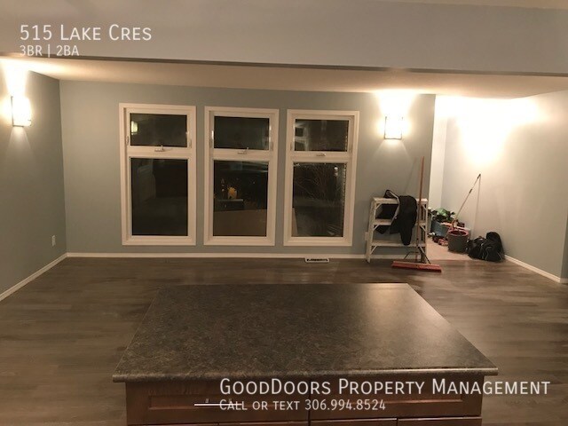 515 Lake Crescent in Saskatoon, SK - Building Photo