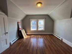 45 Gardena St, Unit 3 in Boston, MA - Foto de edificio - Building Photo