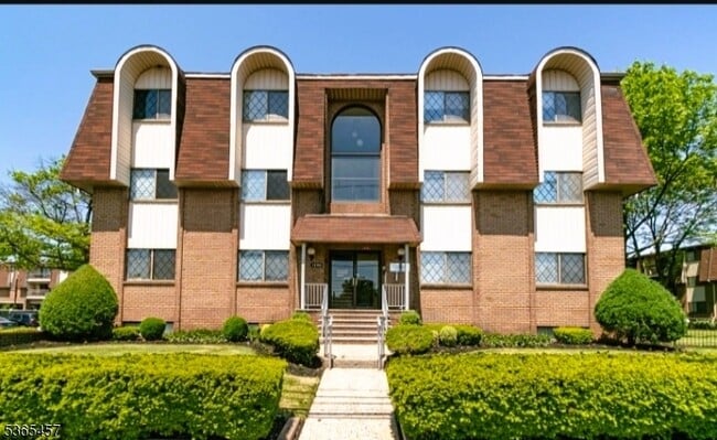 property at 1150 W St Georges Ave