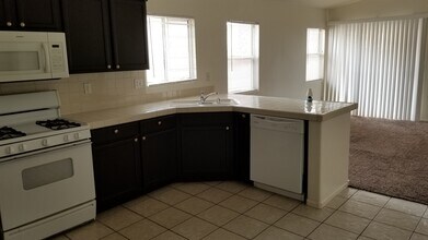 5947 Gulf Island Ave in Las Vegas, NV - Building Photo - Building Photo