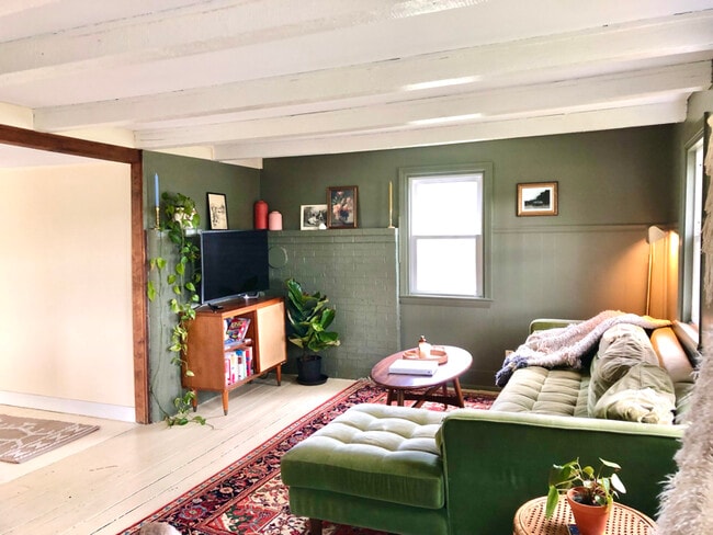 335 Bath Rd in Wiscasset, ME - Building Photo - Building Photo