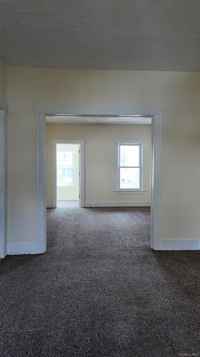 187 Wickham Ave in Middletown, NY - Building Photo - Building Photo