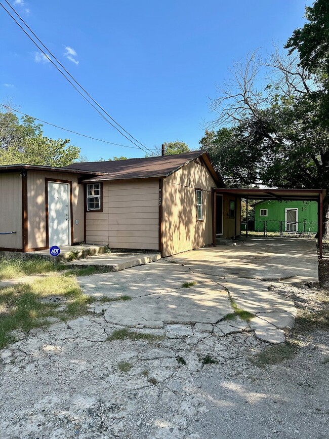 property at 122 Collins Ct