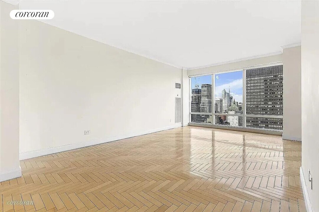 845 United Nations Plaza in New York, NY - Building Photo