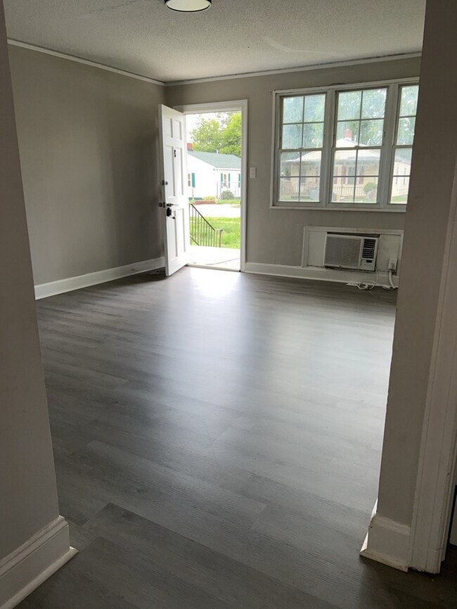 806 W Parker Rd in Greenville, SC - Building Photo - Building Photo