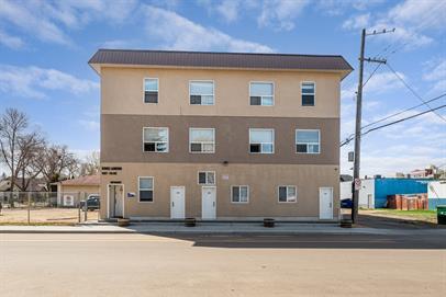 9407-114 114 Ave NW in Edmonton, AB - Building Photo - Building Photo