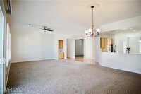 2084 Clearwater Lake Dr in Henderson, NV - Building Photo - Building Photo