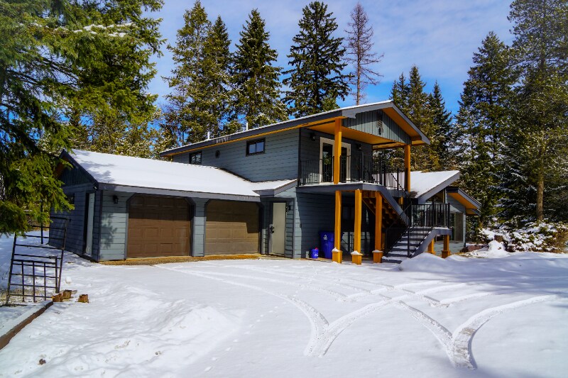 145 Sapphire Ct in Whitefish, MT - Building Photo