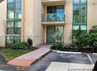 2055 SW 122nd Ave in Miami, FL - Building Photo - Building Photo