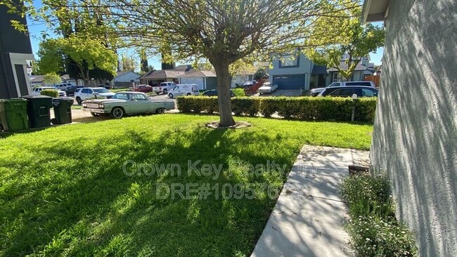 1550 Griffith Pl in Tracy, CA - Building Photo - Building Photo