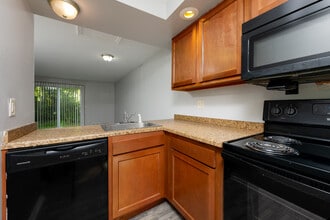 North Shore Townhomes in Rochester, NY - Foto de edificio - Interior Photo