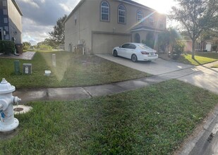 2345 Walnut Canyon Dr in Kissimmee, FL - Building Photo - Building Photo