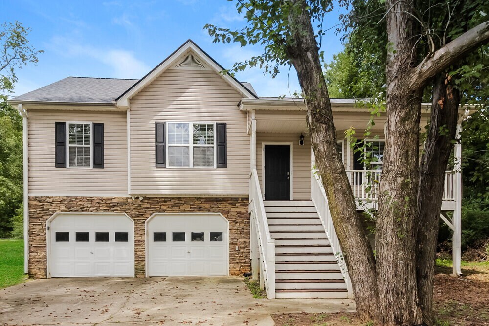 49 Matthews Pl in Temple, GA - Foto de edificio