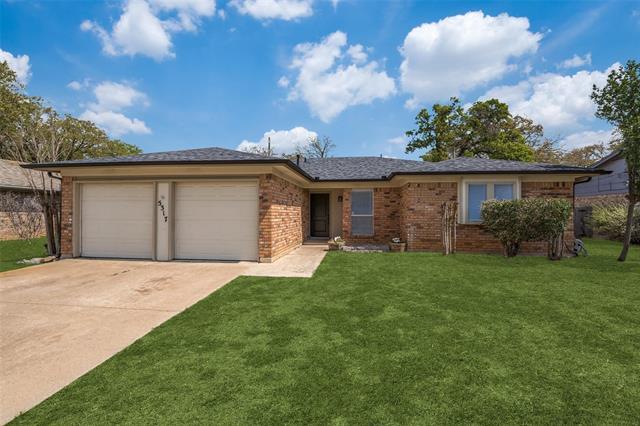 5317 Bright Star Trail in Arlington, TX - Building Photo