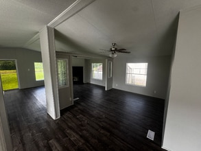 151 Fox Meadow Dr in Alvin, TX - Building Photo - Building Photo