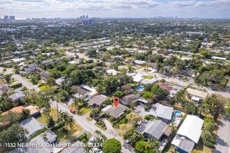 1532 NE 39th St in Oakland Park, FL - Building Photo - Building Photo