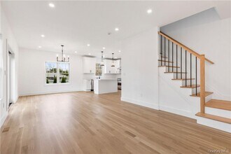 35 Summit Ave in Rye, NY - Building Photo - Building Photo