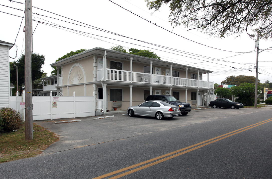 407 7th Ave S in Myrtle Beach, SC - Building Photo