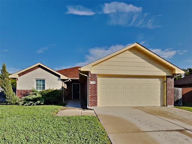 3113 Royal Crest Dr in Fort Worth, TX - Building Photo