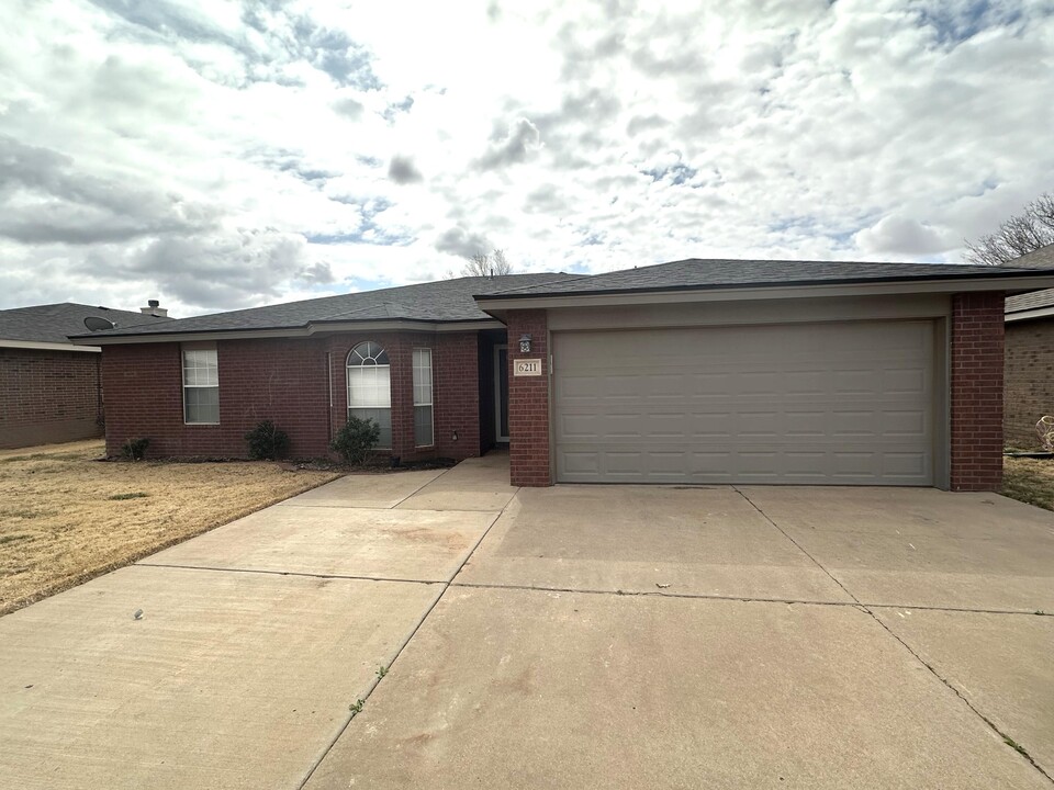 6211 17th St in Lubbock, TX - Building Photo