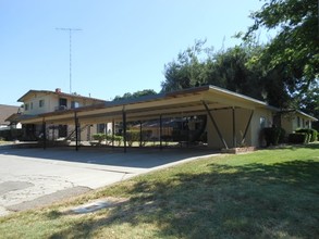 103-111 N Morton Blvd in Modesto, CA - Building Photo - Other