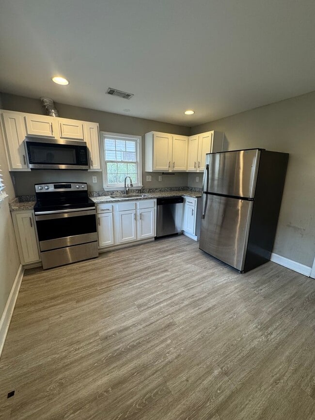 2805 18th Ave in Northport, AL - Building Photo - Building Photo