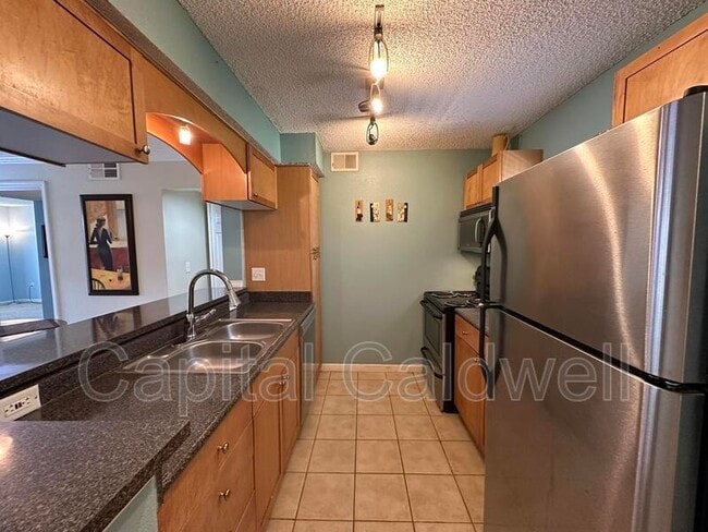 2500 Winding Creek Blvd in Clearwater, FL - Building Photo - Building Photo