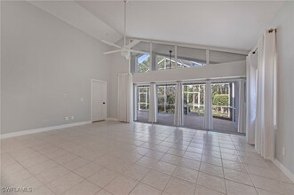 351 Pindo Palm Dr in Naples, FL - Foto de edificio - Building Photo