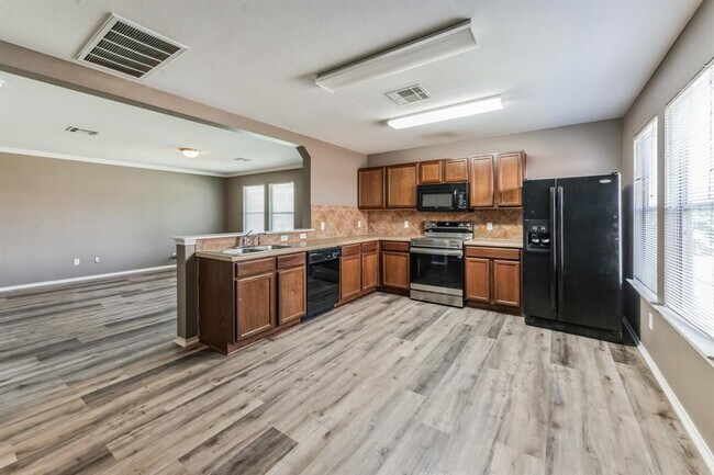 5625 Clyde Ln in Austin, TX - Building Photo - Building Photo