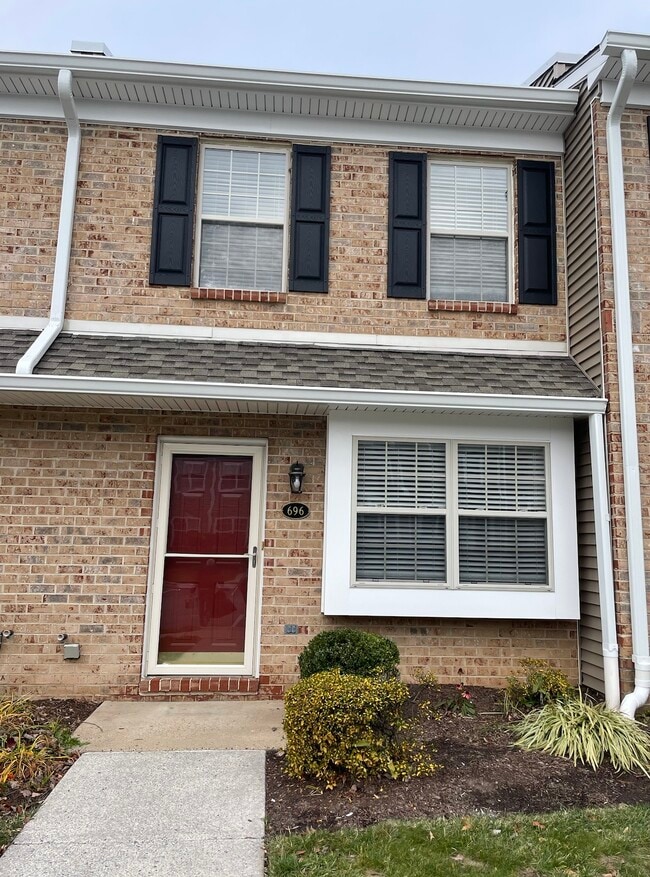 property at 696 Metro Ct