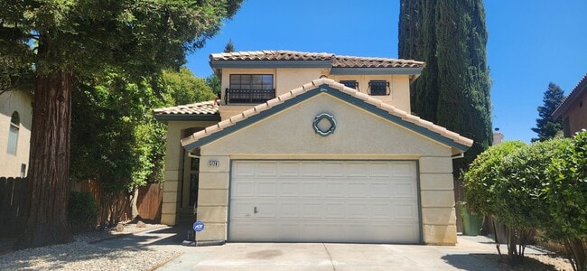 5128 Lady Di Way in Elk Grove, CA - Building Photo - Building Photo