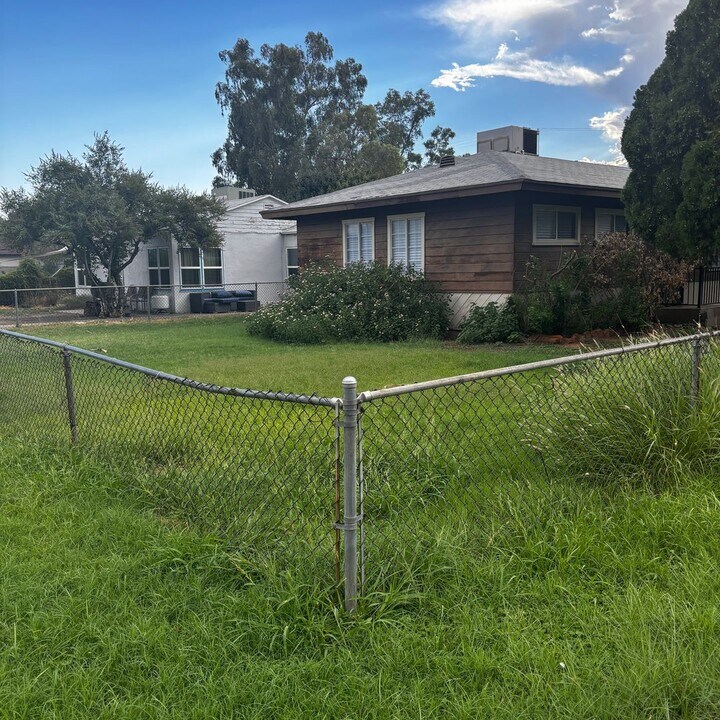 403 W Howe St in Tempe, AZ - Building Photo