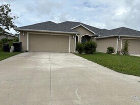 5 Rosecroft Ln in Palm Coast, FL - Building Photo