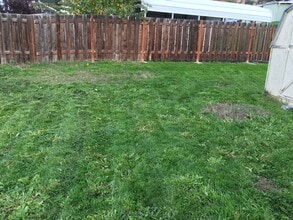 1608 Montana St in The Dalles, OR - Building Photo - Building Photo