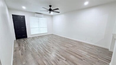 5051 Ridglea Ln in Fort Worth, TX - Building Photo - Building Photo