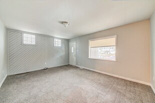 438 Kathleen St in Pittsburgh, PA - Building Photo