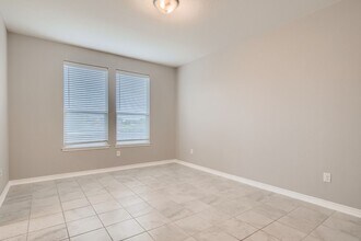 8258 Phantom Fld in San Antonio, TX - Building Photo - Building Photo