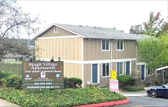 property at 2107 N Laventure Rd
