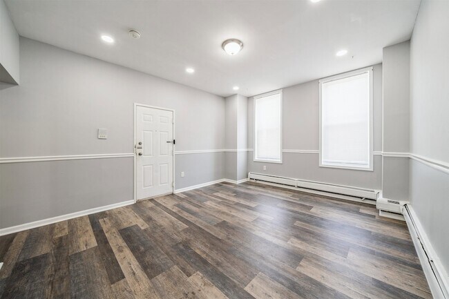 309 14th St in Union City, NJ - Building Photo - Building Photo