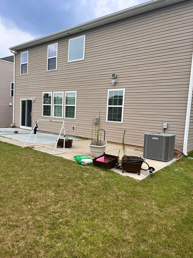 121 Congaree Lp in Mooresville, NC - Building Photo - Building Photo