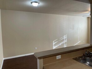 3733 Amos St-Unit -A in Houston, TX - Foto de edificio - Building Photo