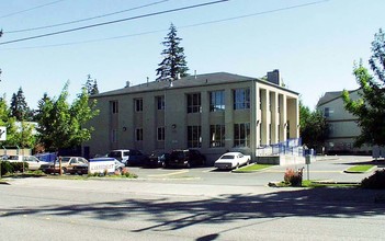 Somerset Village in Lynnwood, WA - Foto de edificio - Building Photo