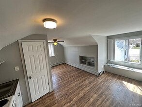 31136 W 10 Mile Rd in Farmington Hills, MI - Building Photo - Building Photo